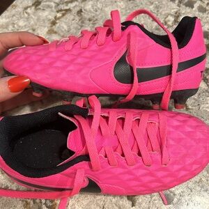 Size 11 youth toddler cleats Nike